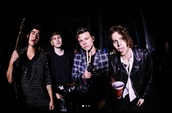 5 Seconds Of Summer Dive Into New Territory On 80 S Influenced Lp